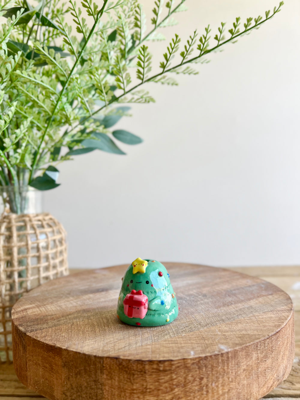 Mini Christmas tree with present friend bud vase, photo 8 of 13