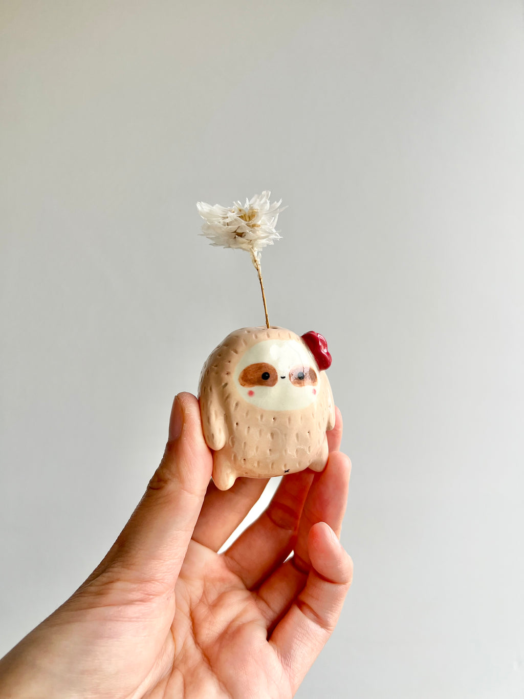 Bud vase magnet