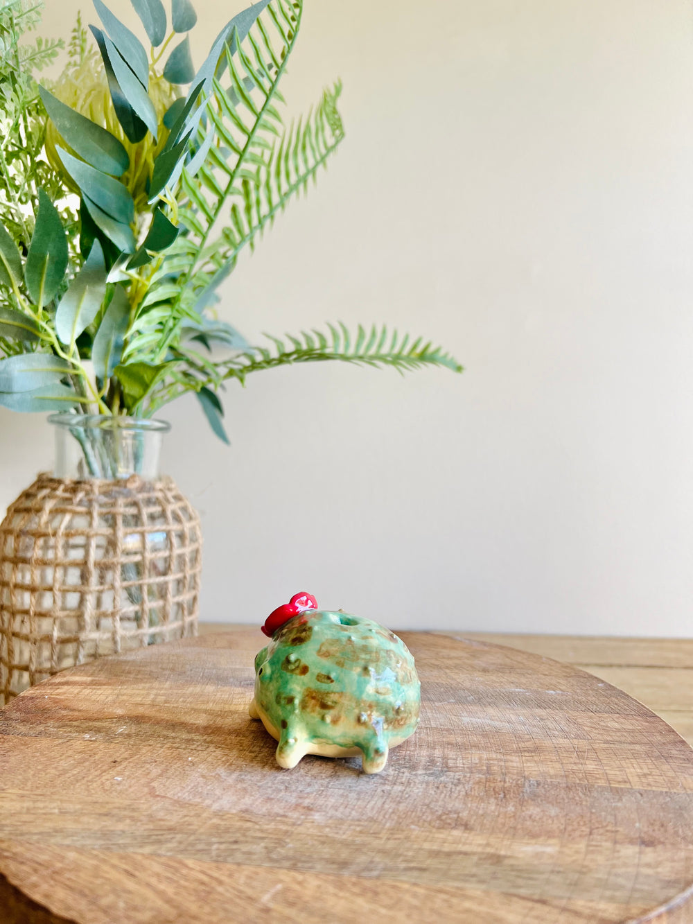 Grump Froggo bud vase #1, photo 4 of 7