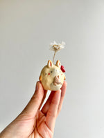 Bud vase magnet