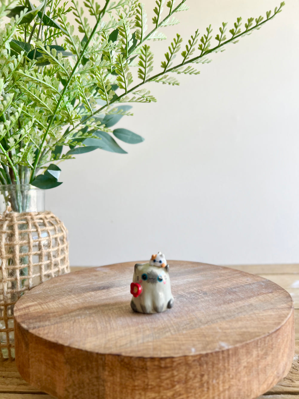 Cat friends bud vase, photo 2 of 9