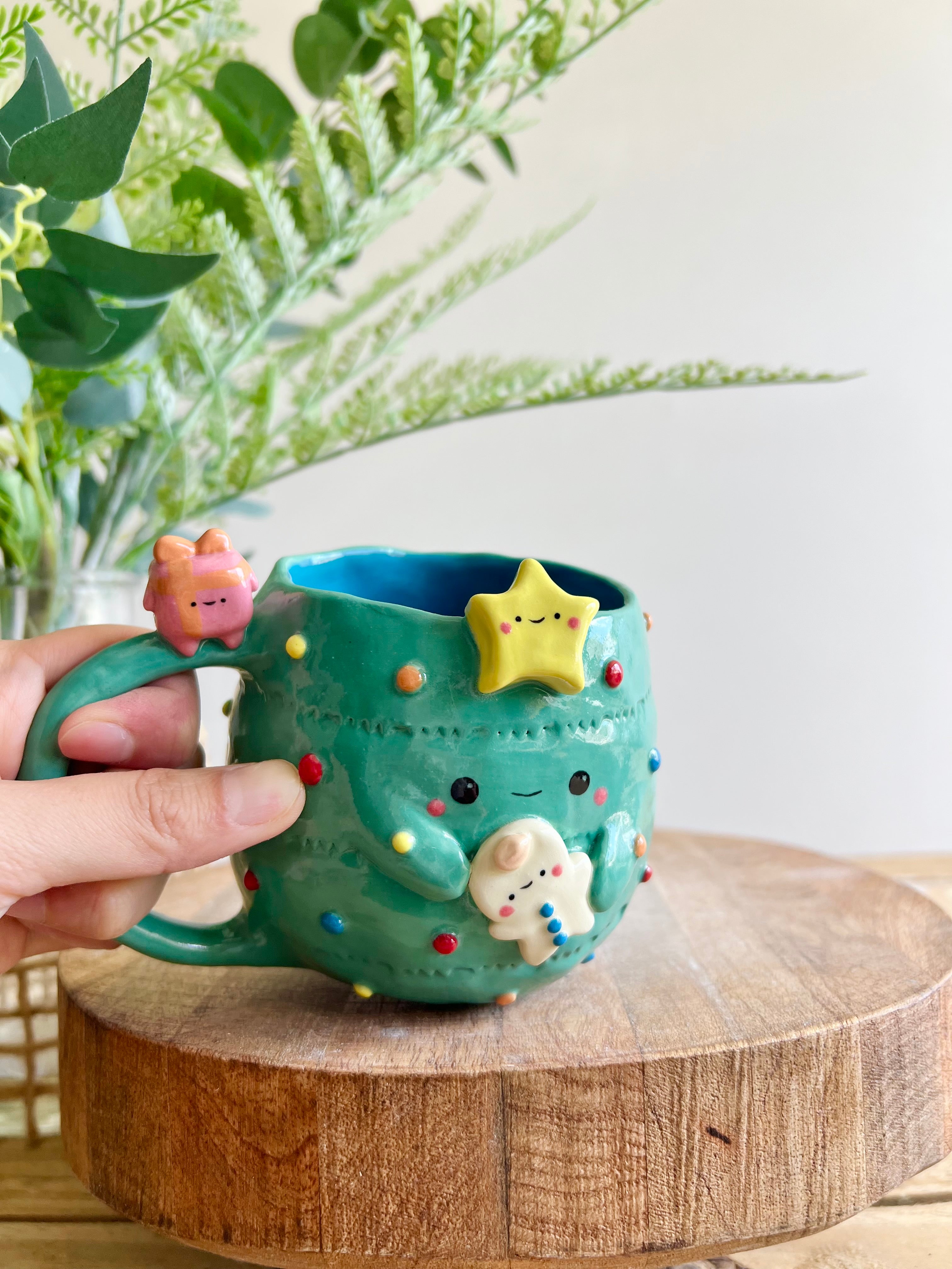 Christmas tree mug with gingerbread and present friend