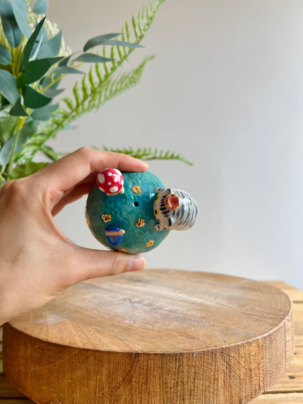 Bud vase, photo 10 of 11