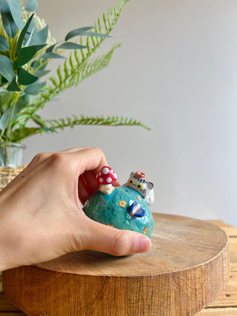 Bud vase, photo 7 of 11