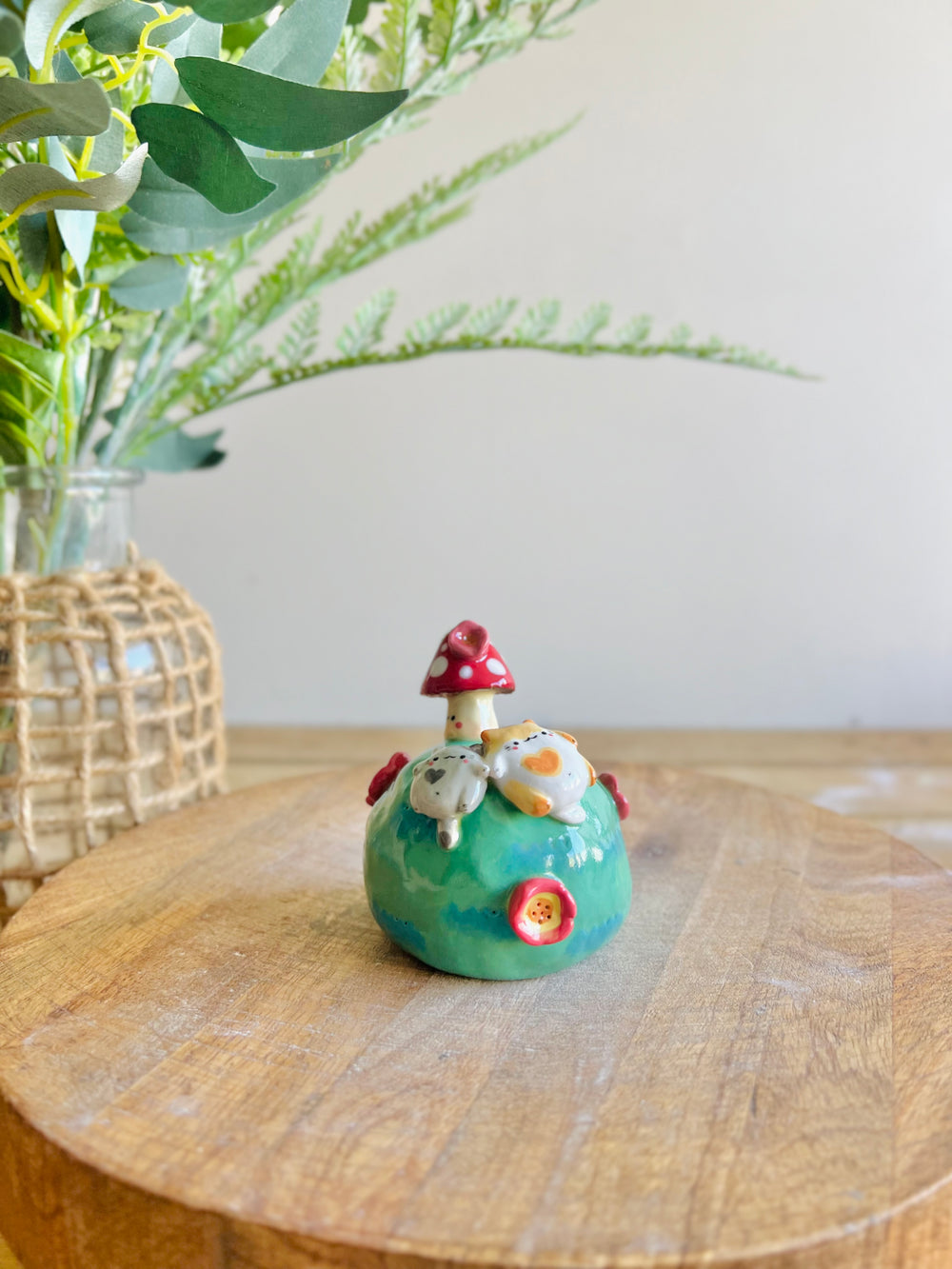 Romantic cat bud vase, photo 5 of 11