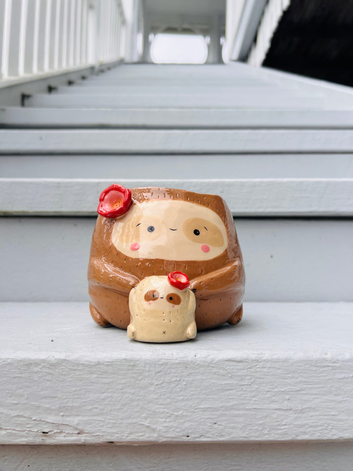 2in1 Sloth pot with baby sloth vase