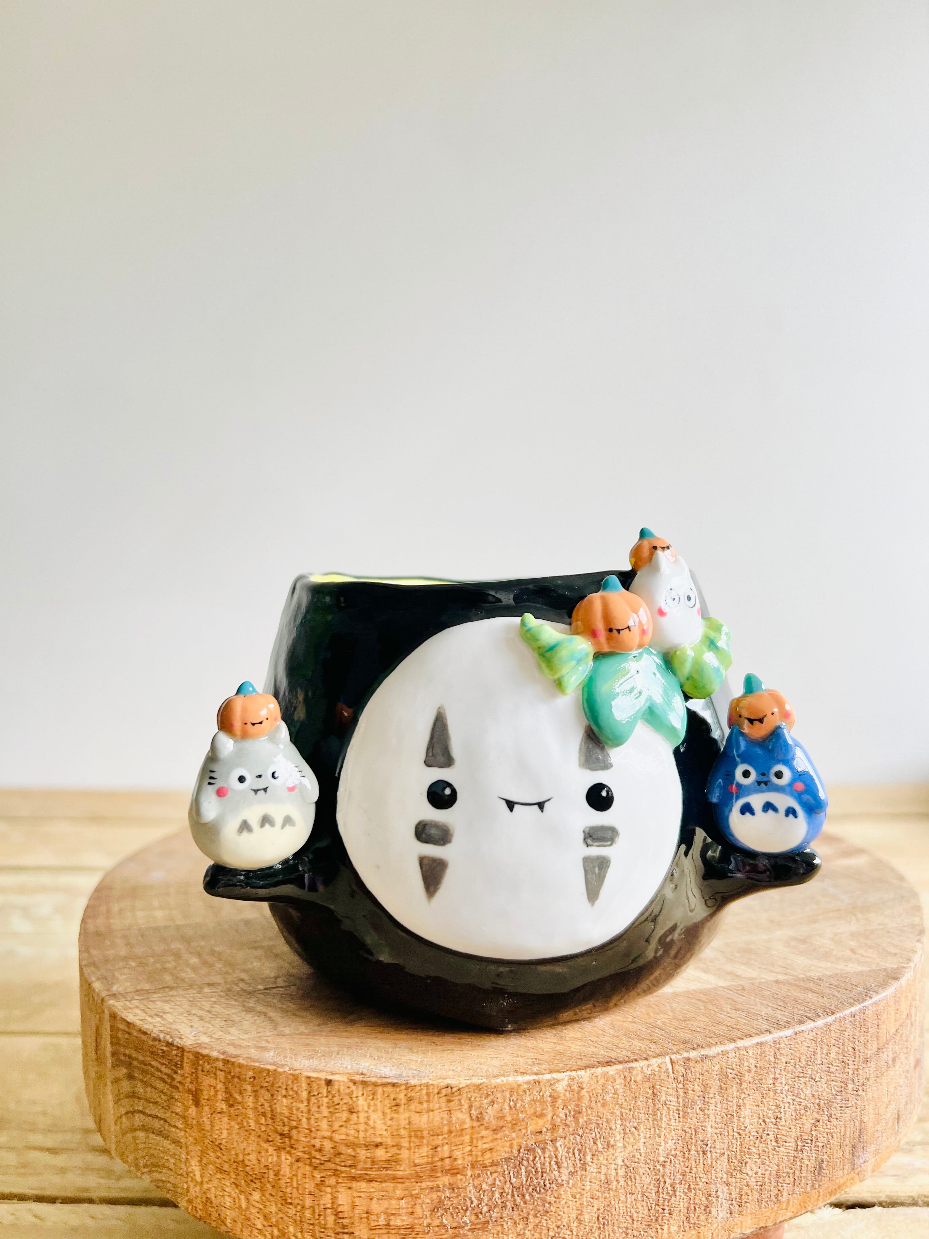 No Face and Totoro friends Halloween pot