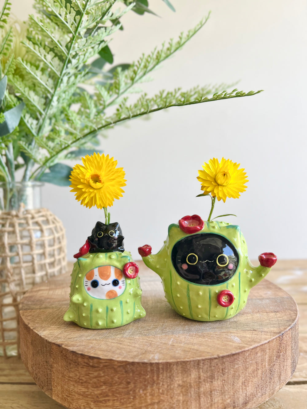 Flowery Black CAT-us bud vase, photo 10 of 11
