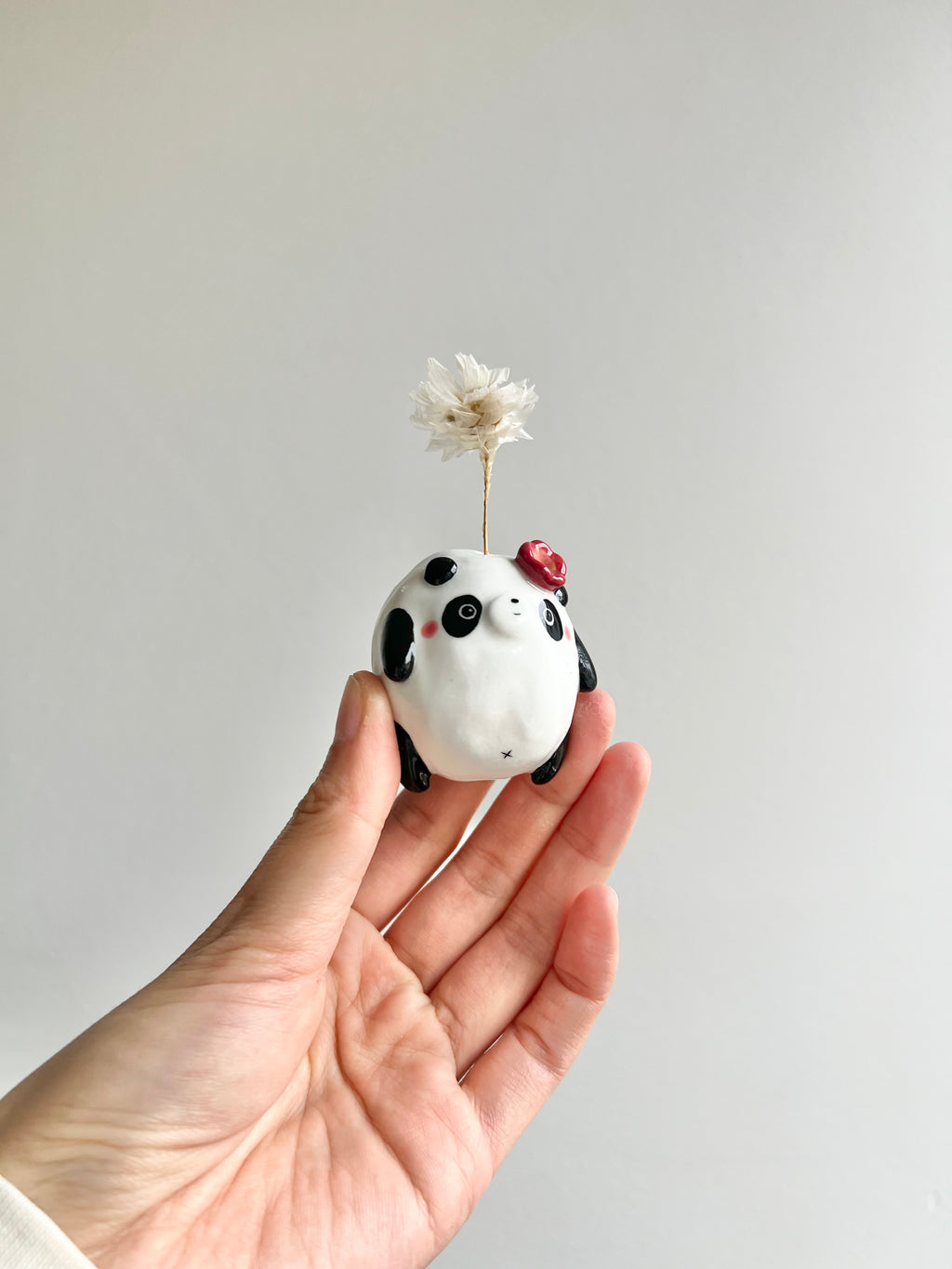 Bud vase magnet