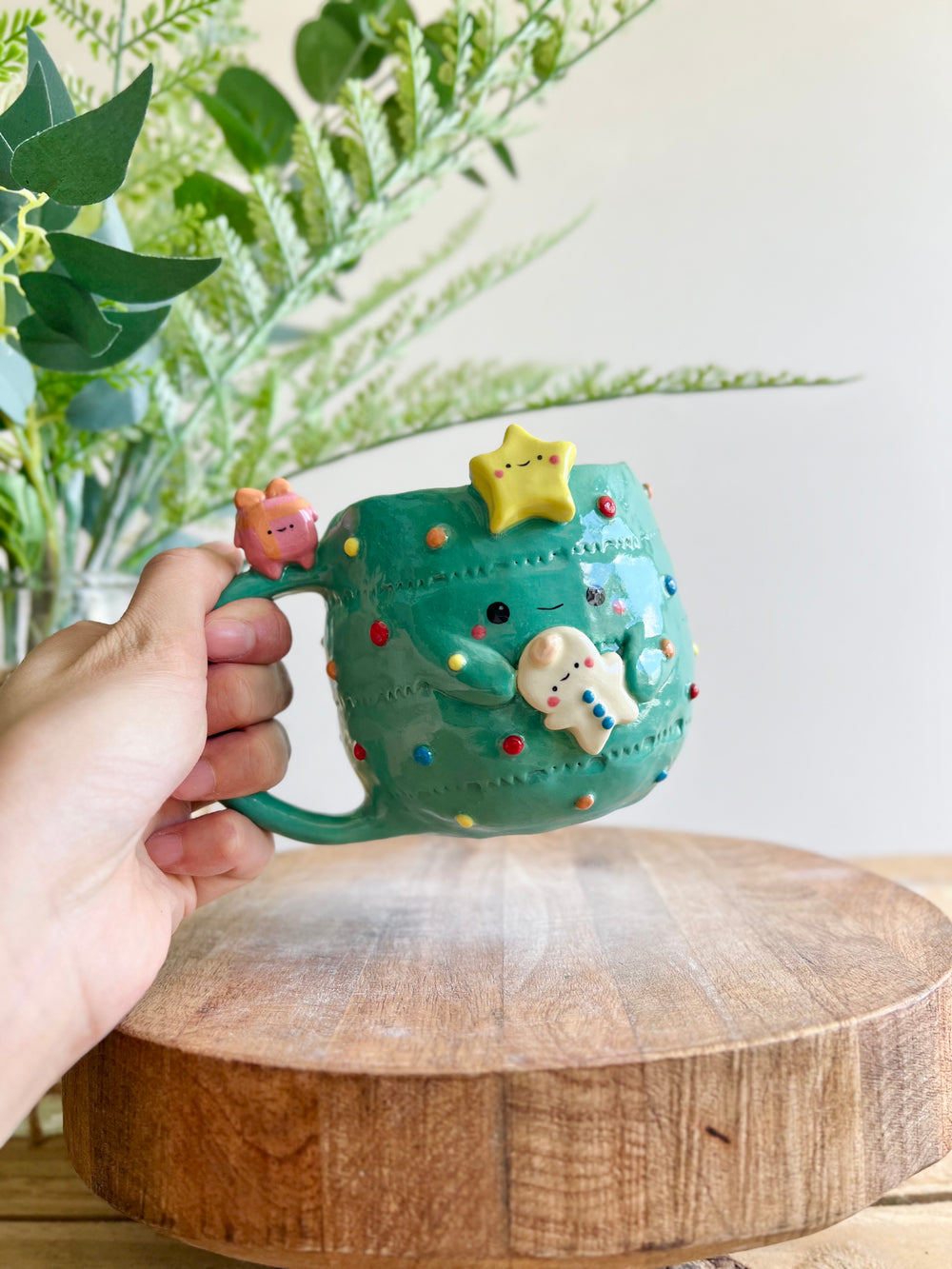 Christmas tree mug with gingerbread and present friend, photo 16 of 16
