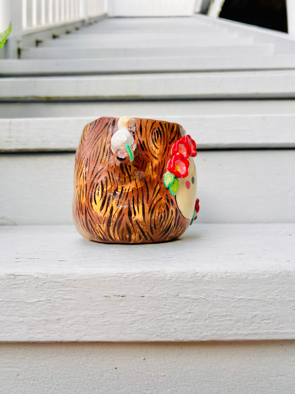 Happy tree pot with cat friends, photo 4 of 6