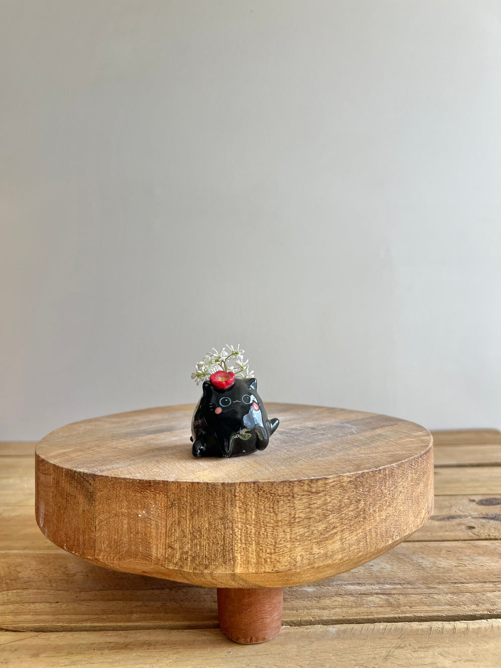 Mini bud vase, photo 1 of 7