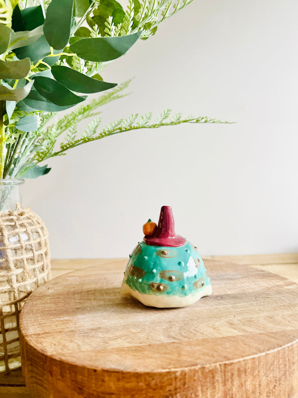 Grumpy Froggo witch with pumpkin friends bud vase, photo 4 of 10