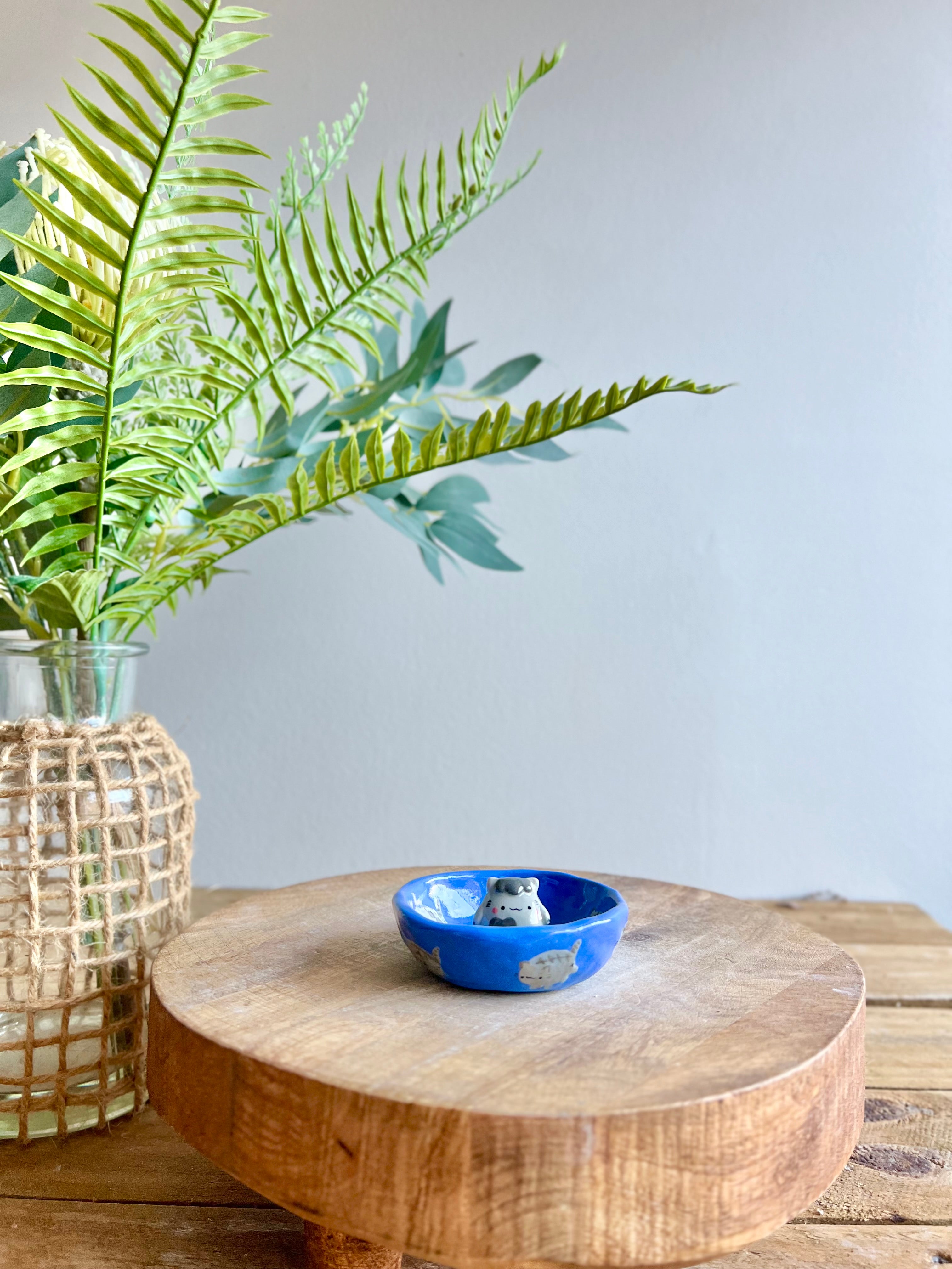 Bud vase trinket dish