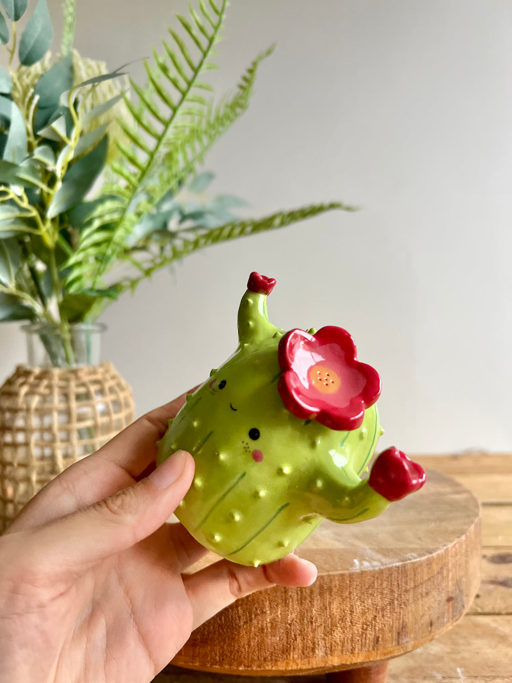 Bud vase, photo 8 of 9