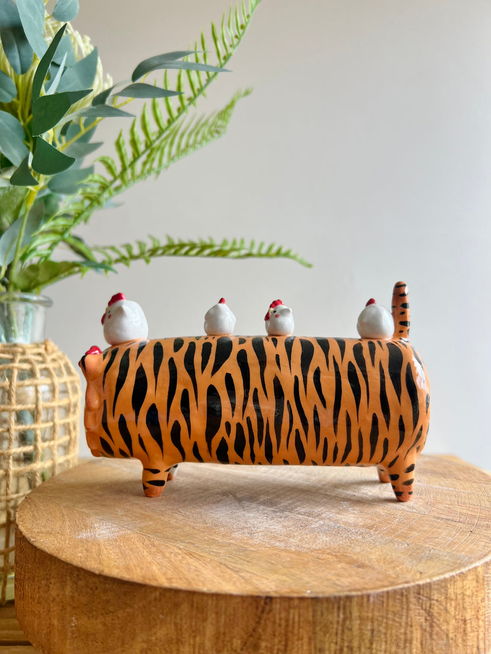 Long tiger bud vase, photo 6 of 17