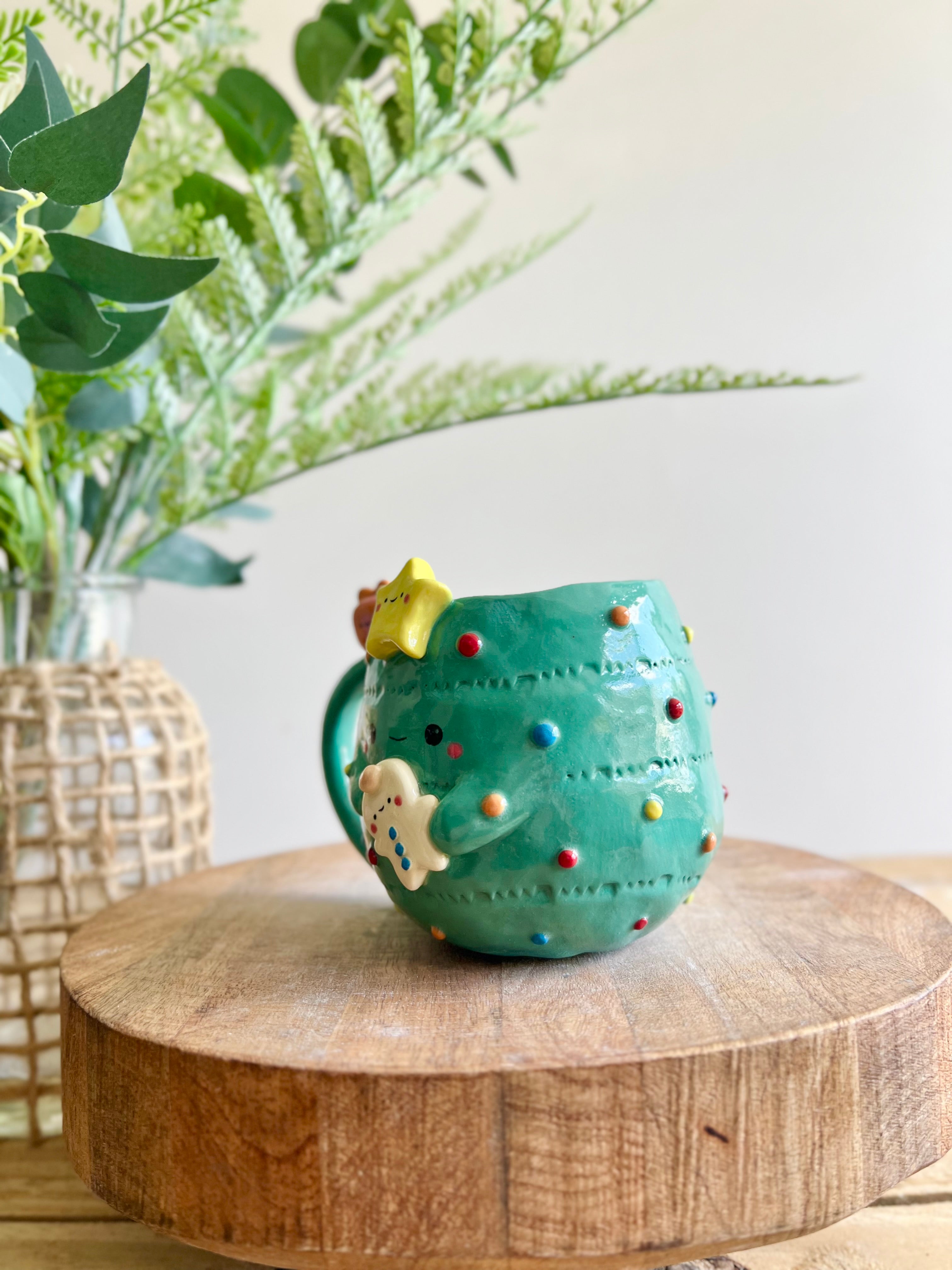 Christmas tree mug with gingerbread and present friend