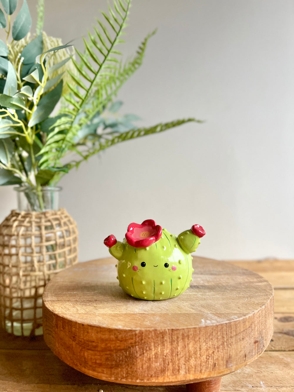 Bud vase, photo 1 of 10