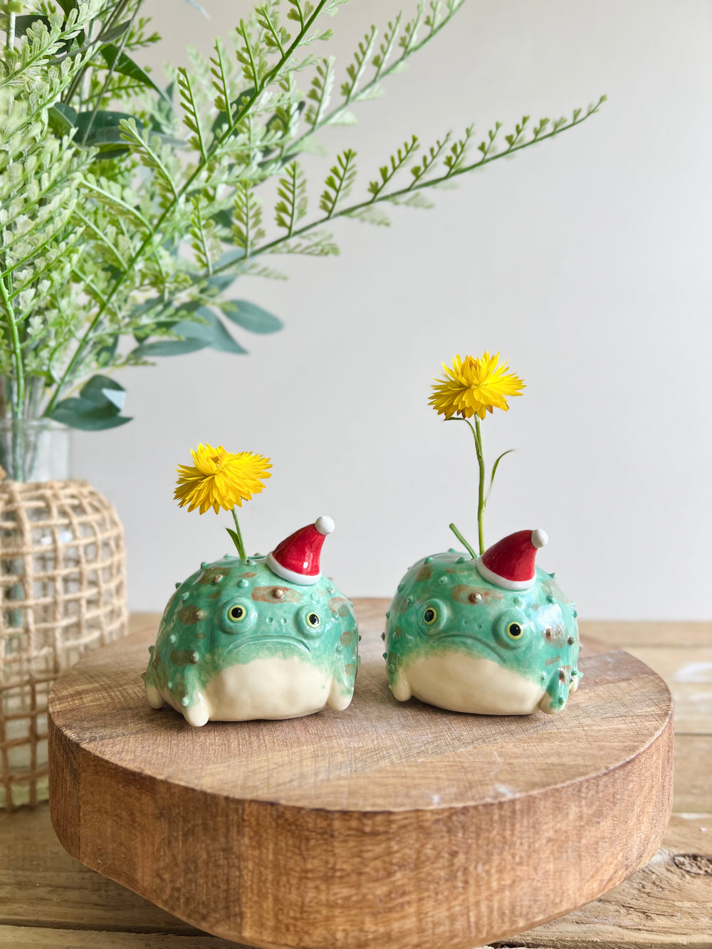 Festive grumpy Froggo bud vase #2, photo 11 of 11