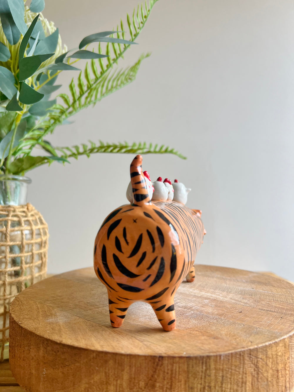 Long tiger bud vase, photo 4 of 17