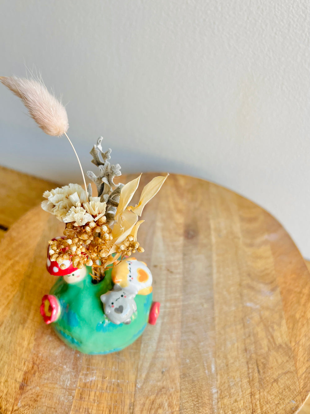 Romantic cat bud vase, photo 10 of 11