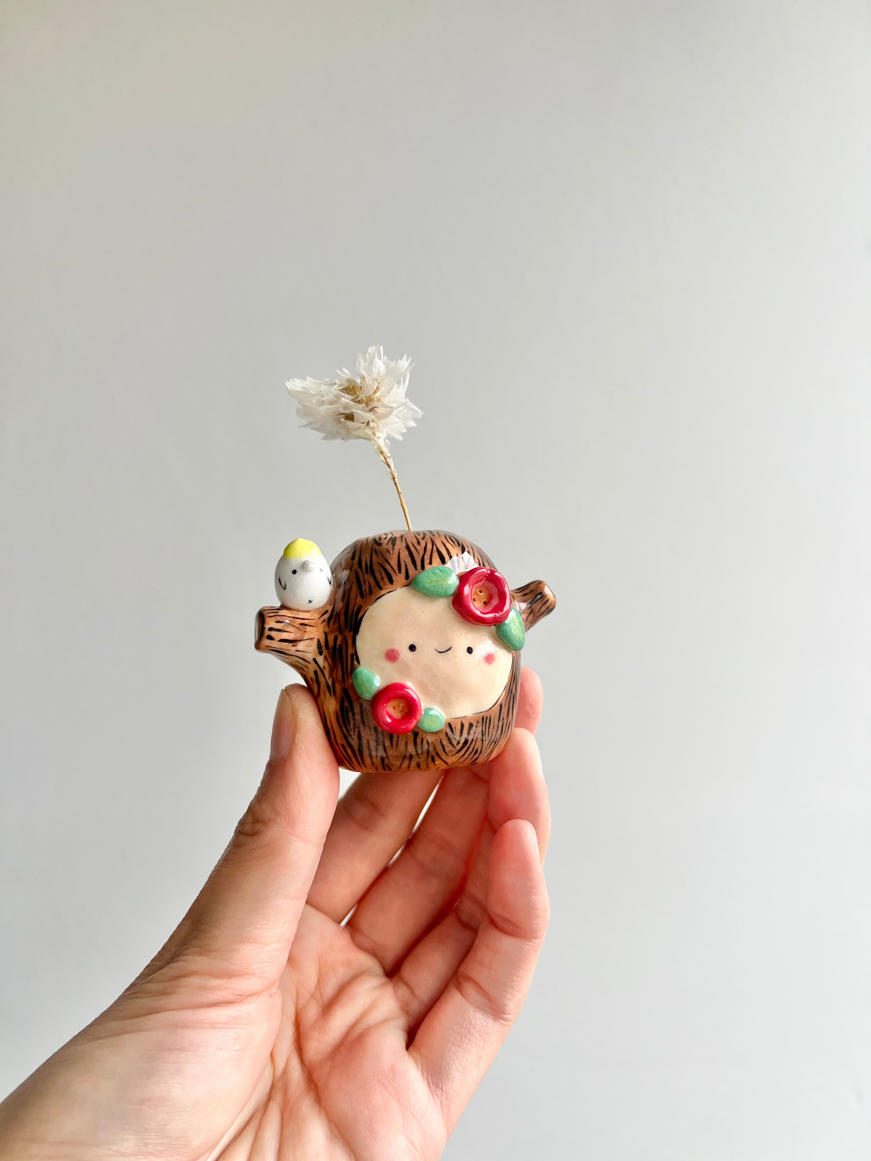 Bud vase magnet