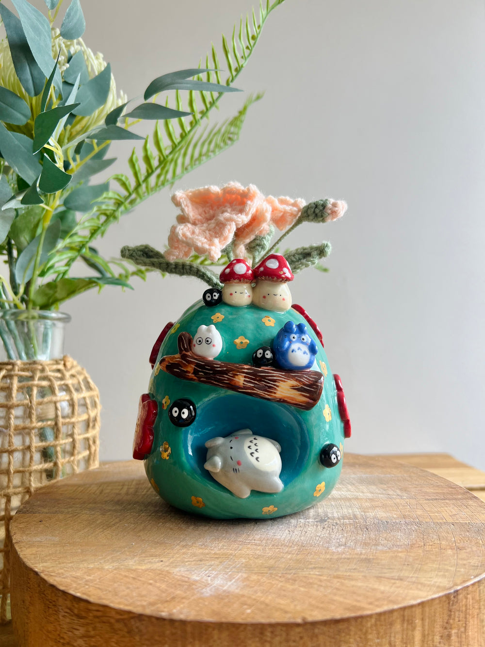 Vase, photo 1 of 10