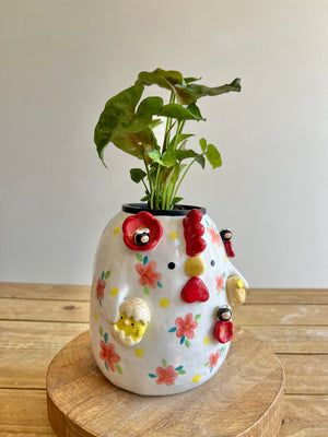 Large Chicken pot/vase