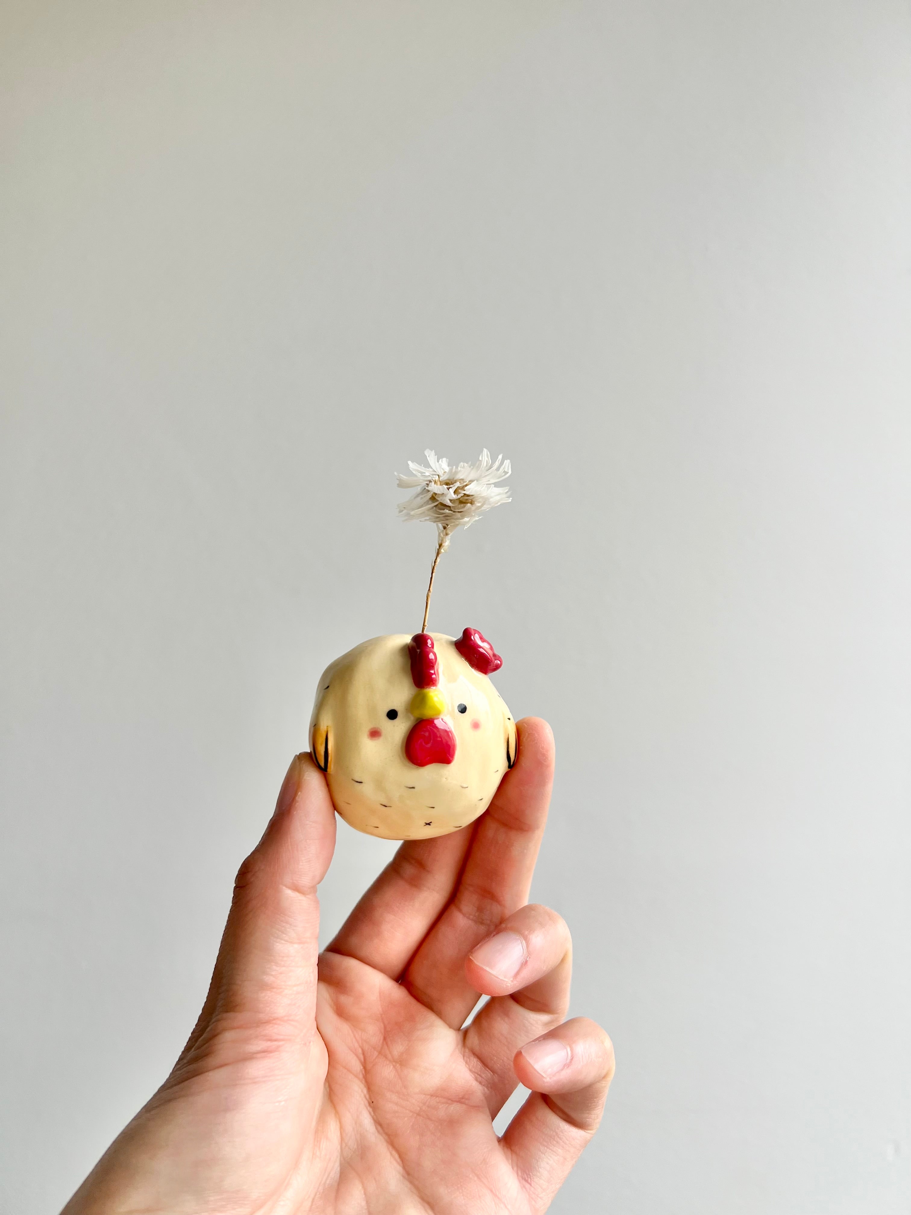 Bud vase magnet
