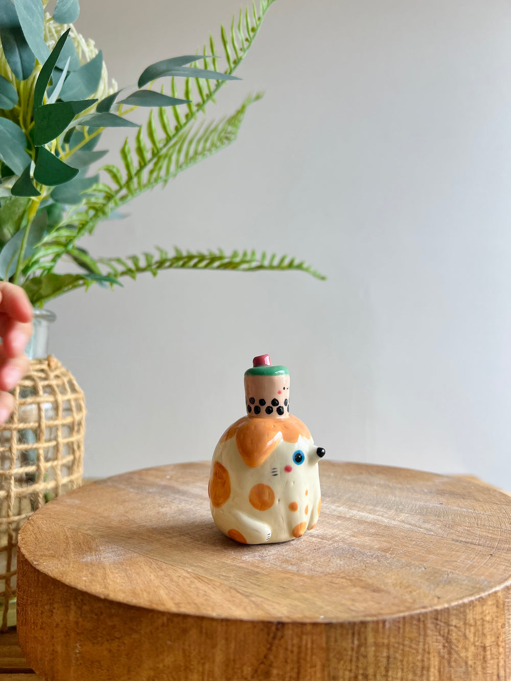 Bud vase, photo 3 of 8