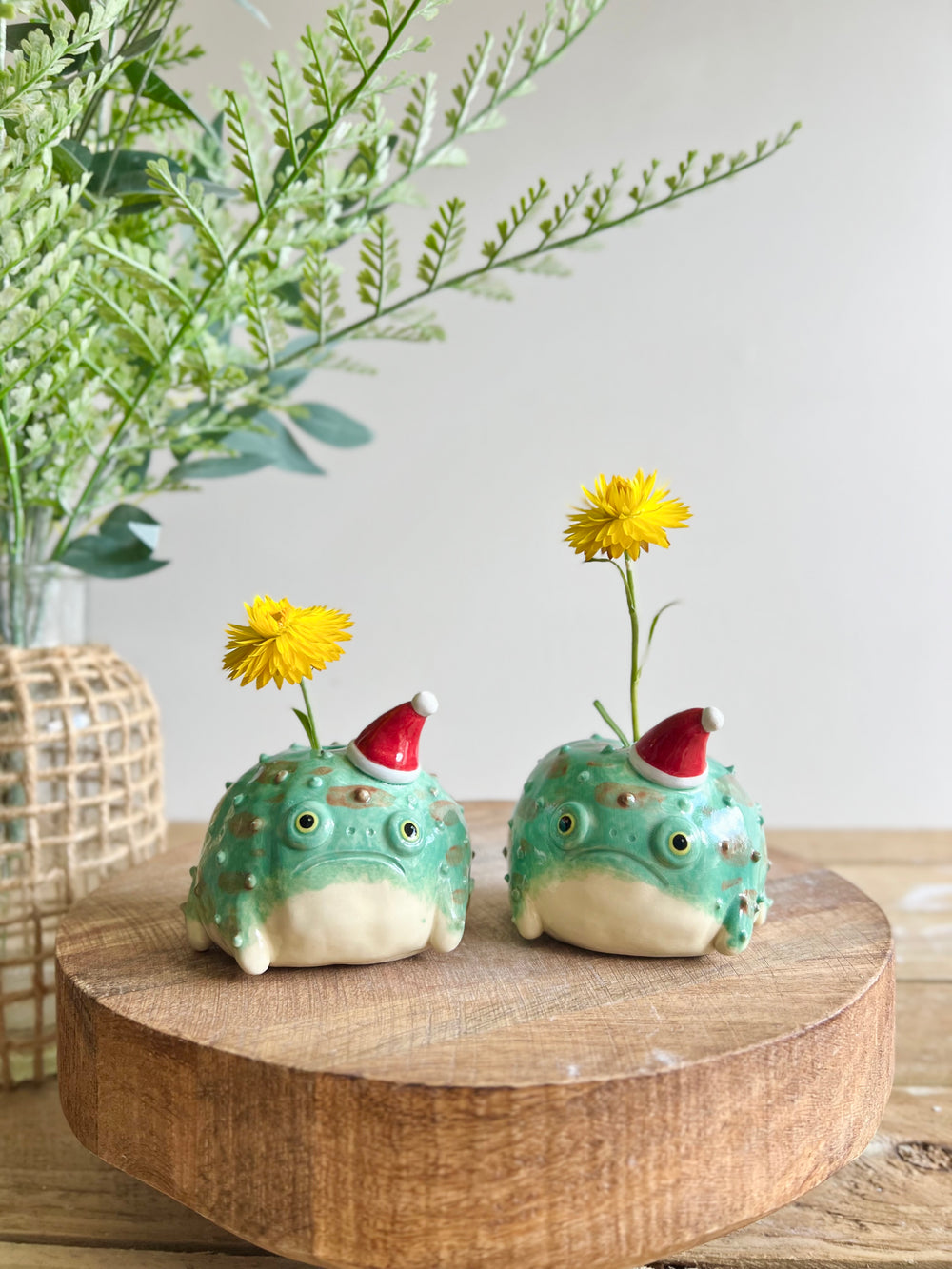 Festive grumpy Froggo bud vase #1, photo 11 of 11