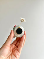 Bud Vase Magnet