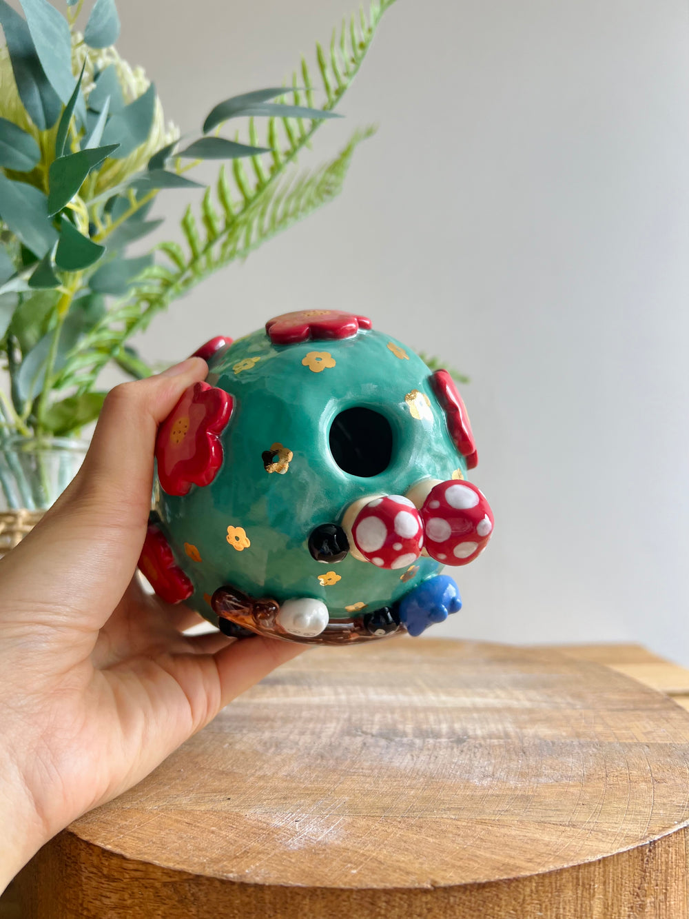 Vase, photo 7 of 10