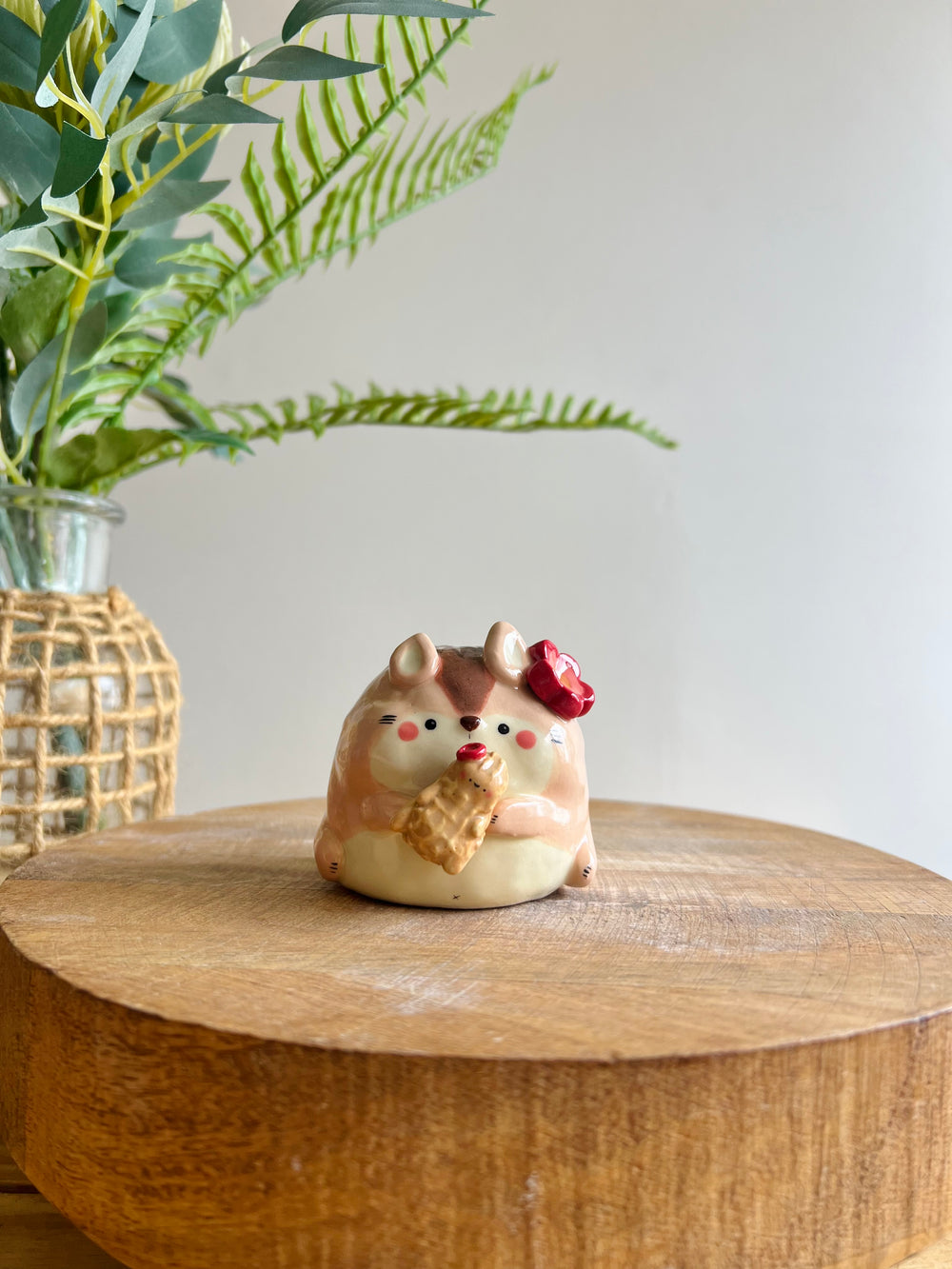 Bud vase, photo 2 of 7