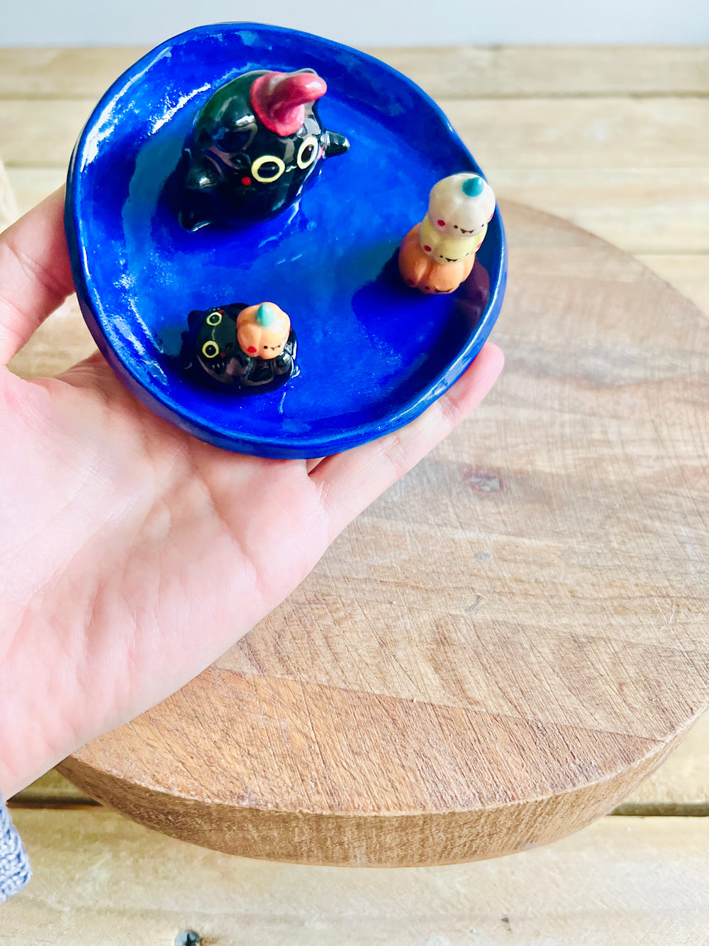 Black cats and pumpkins trinket dish, photo 6 of 7