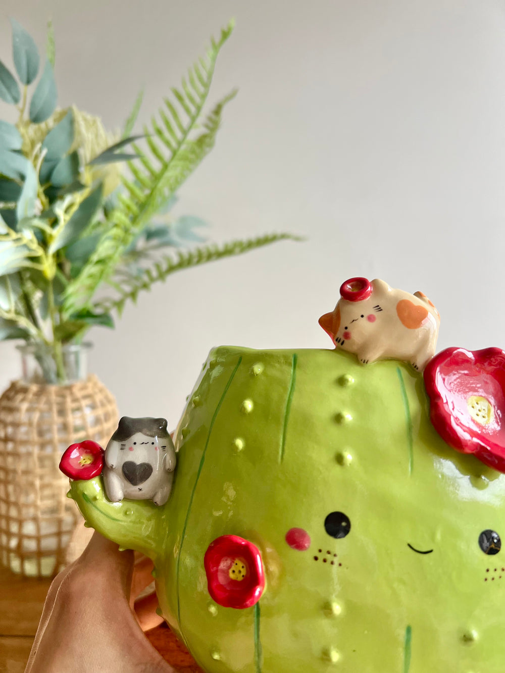 Large planter pot (no drainage hole), photo 10 of 12