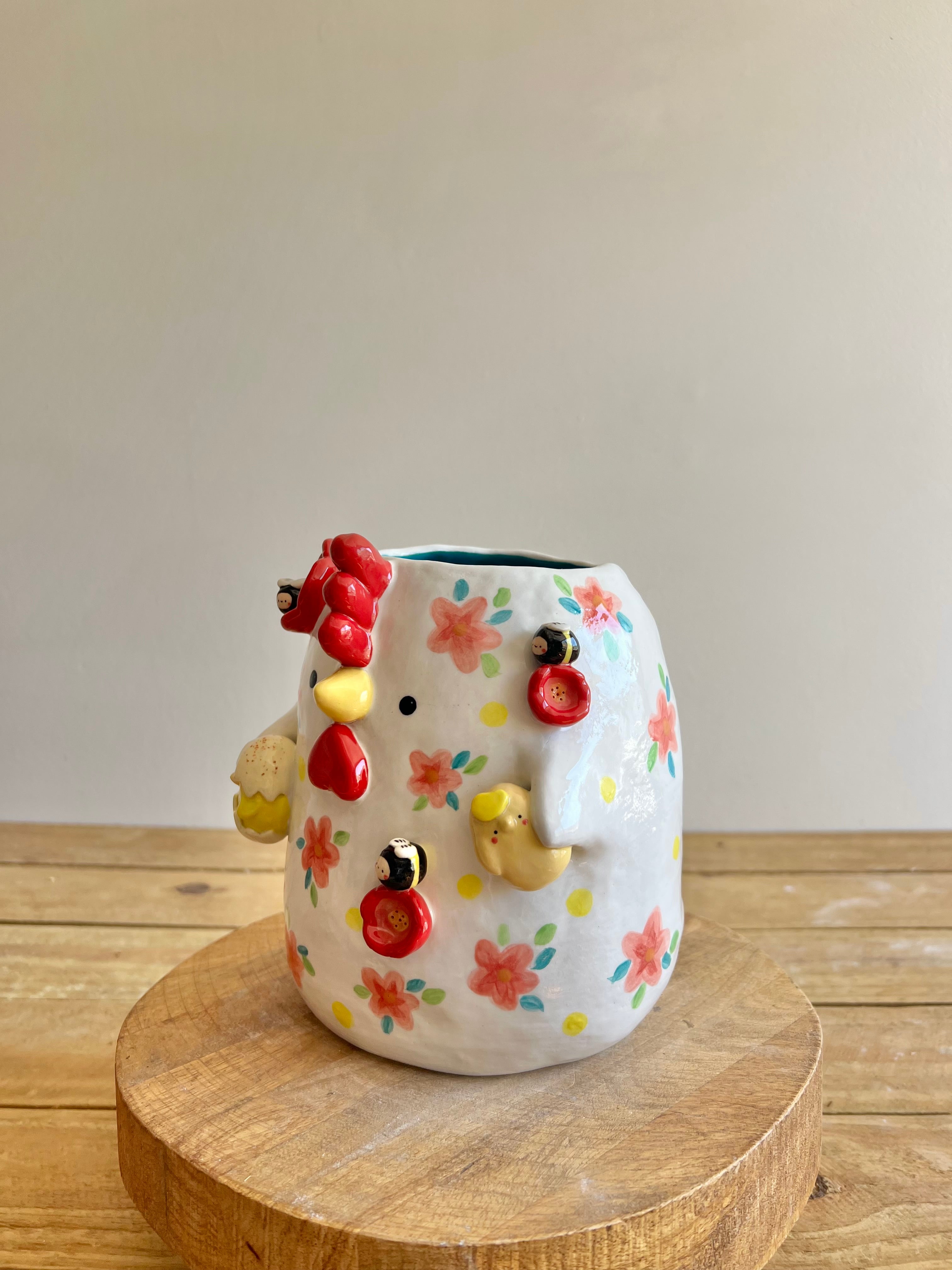 Large Chicken pot/vase
