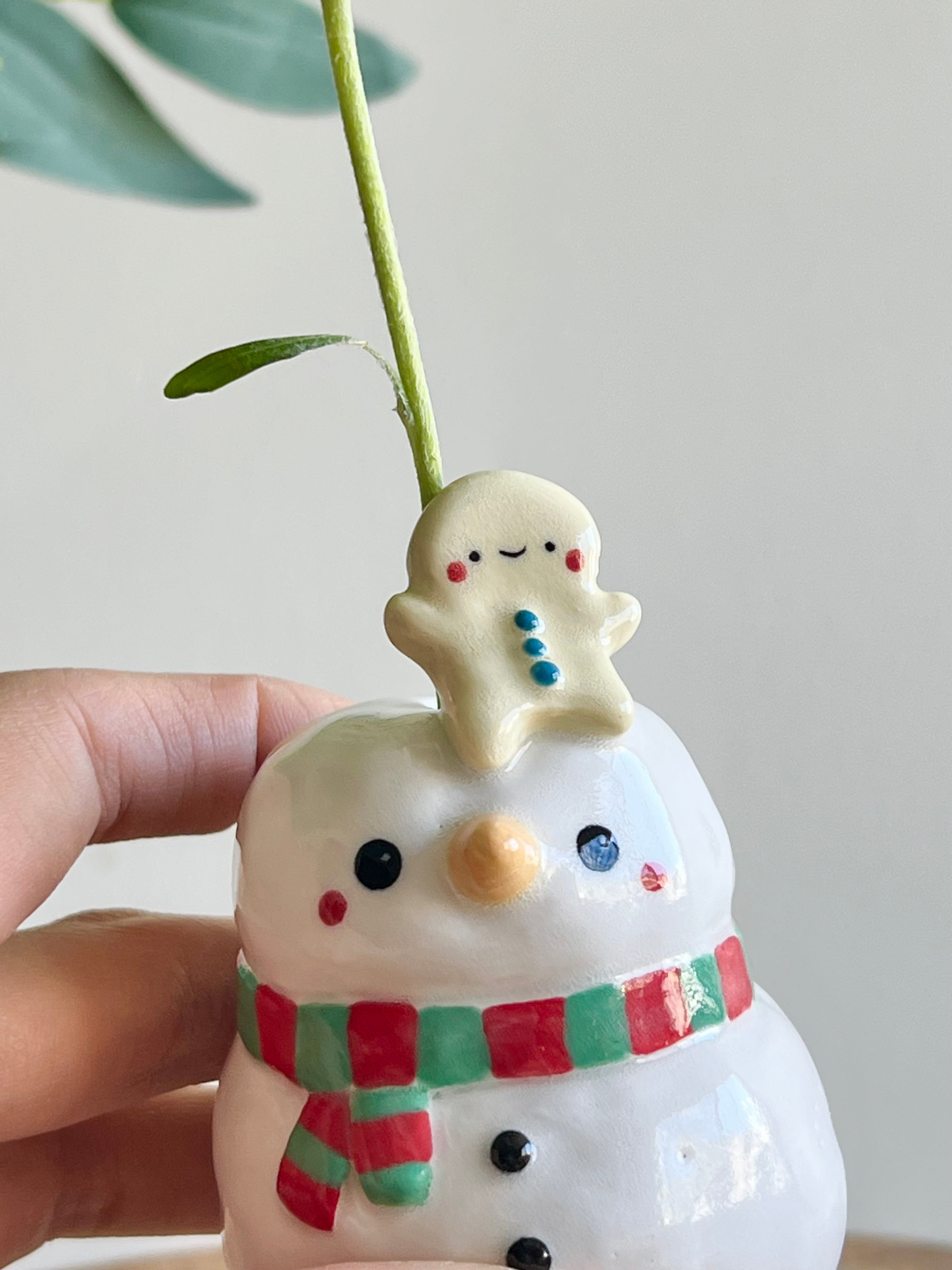 Snowman with gingerbread friend bud vase