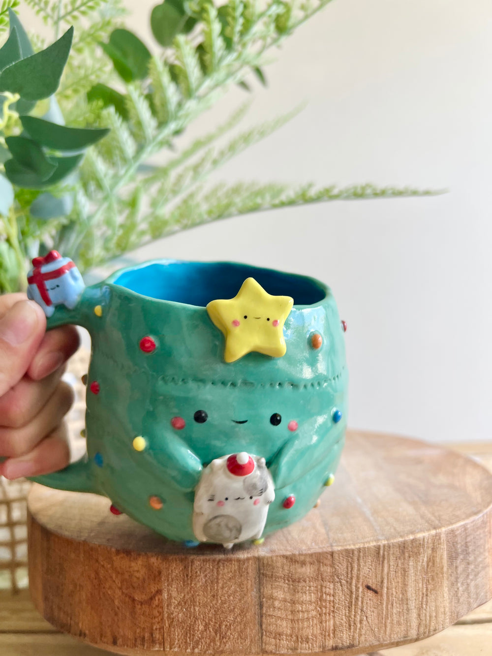 Christmas tree mug with grey cat and present friend, photo 9 of 14
