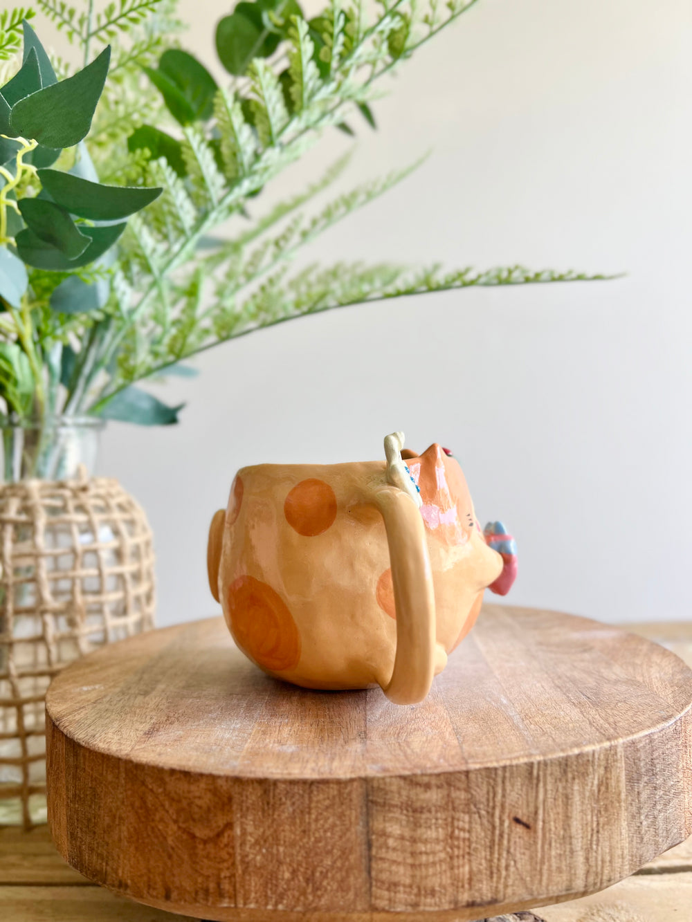 Festive gift bearing ginger cat mug with gingerbread friend, photo 3 of 13