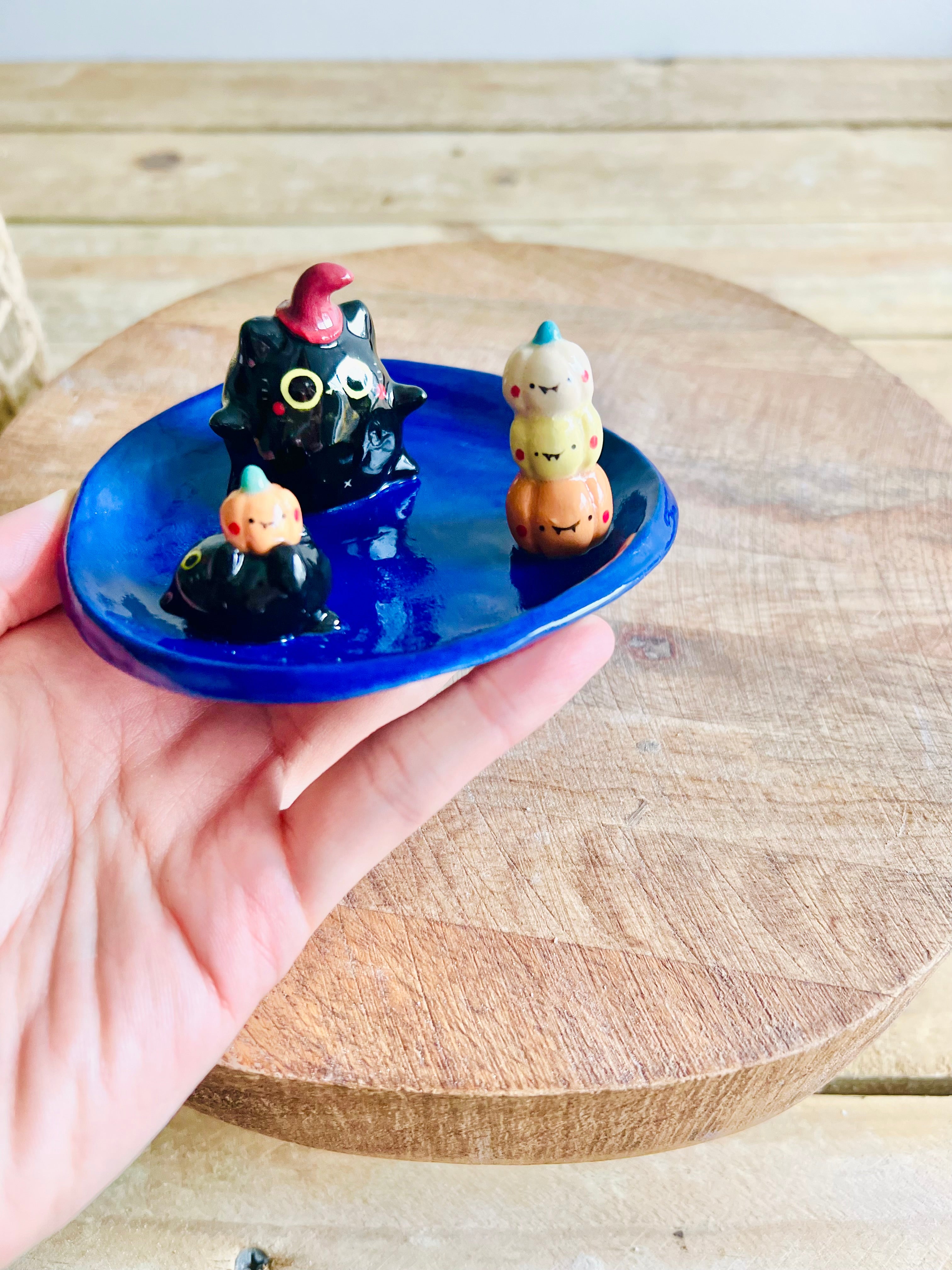 Black cats and pumpkins trinket dish