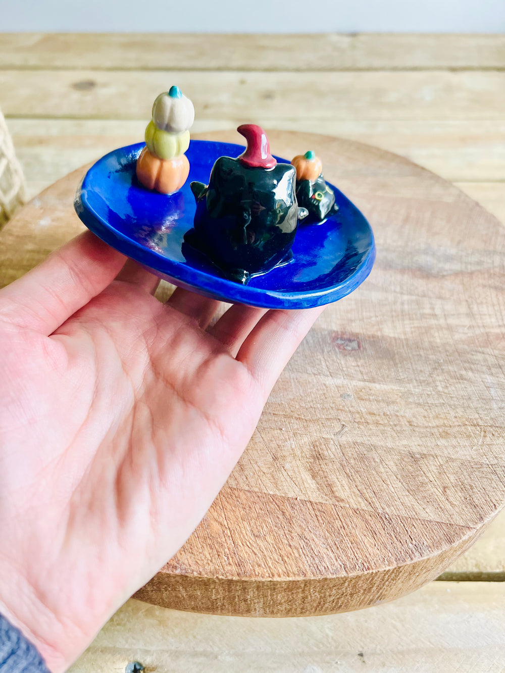 Black cats and pumpkins trinket dish, photo 5 of 7