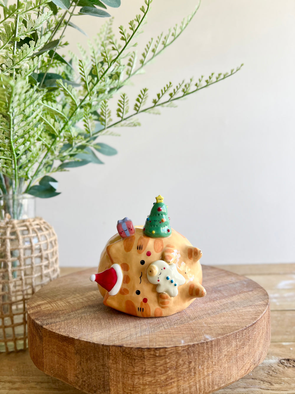 Festive sideways Ginger cat vase, photo 1 of 11