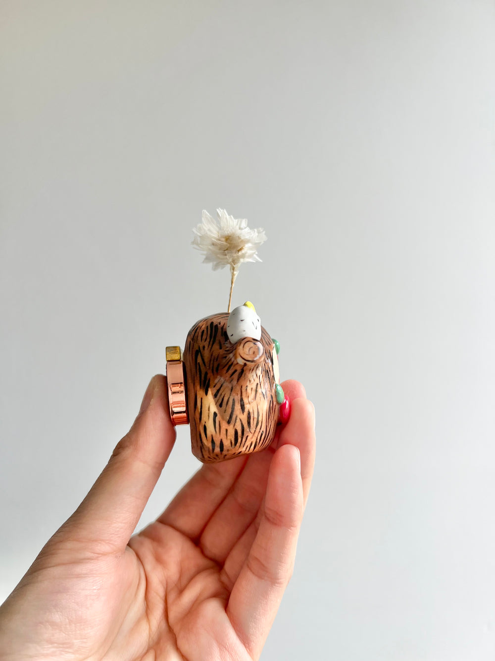 Bud vase magnet, photo 2 of 3