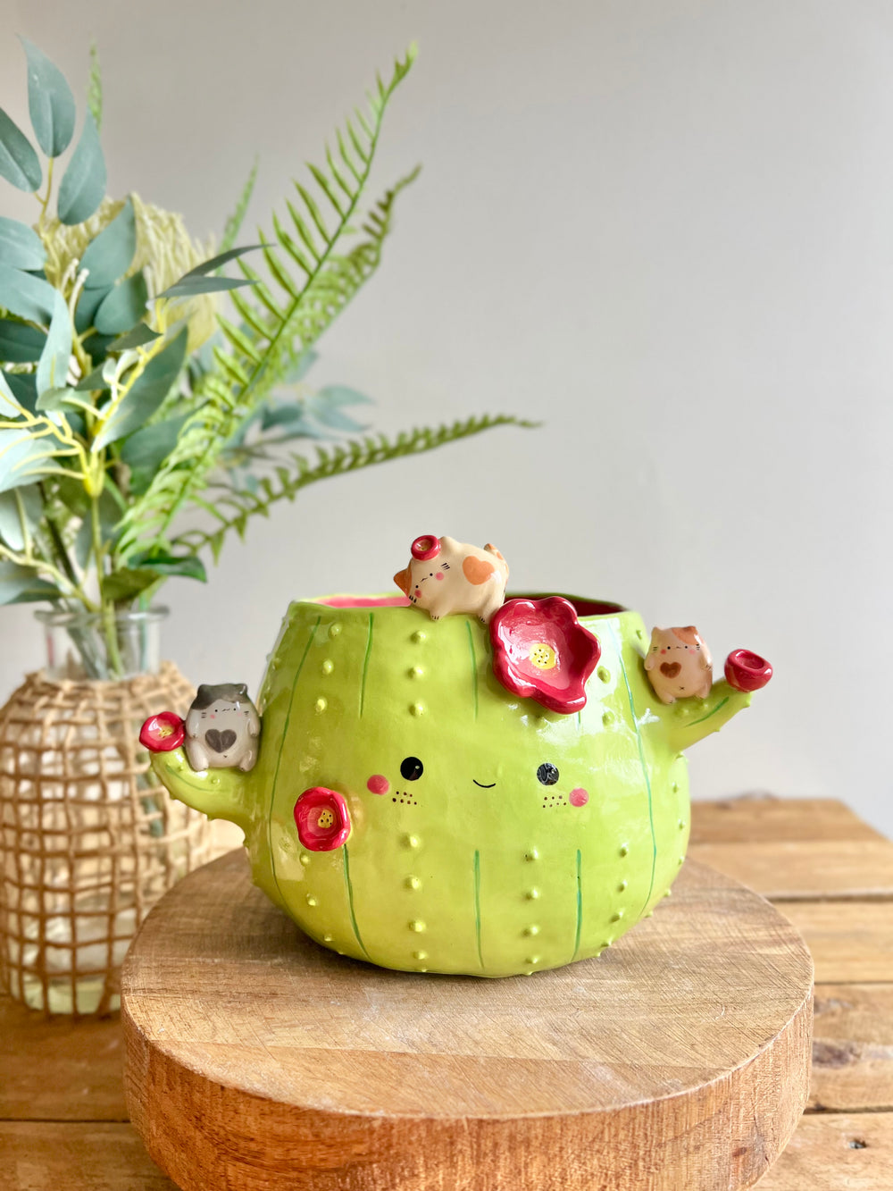 Large planter pot (no drainage hole), photo 1 of 12