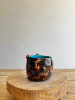 Tortie Pot