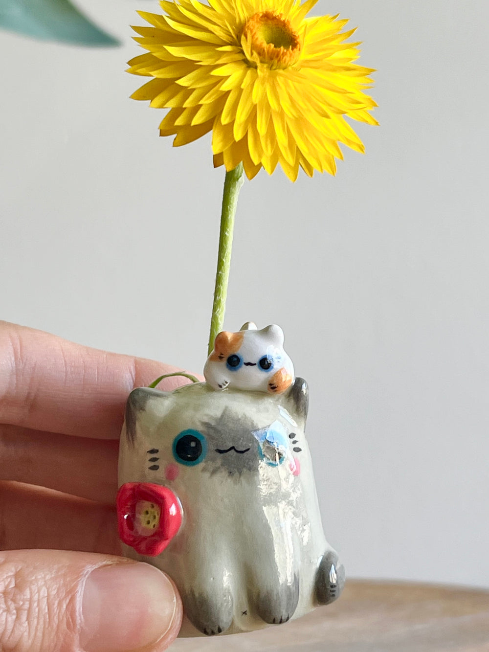 Cat friends bud vase, photo 8 of 9