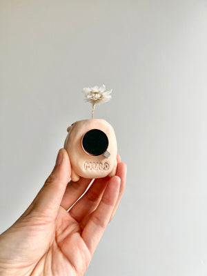 Bud Vase Magnet