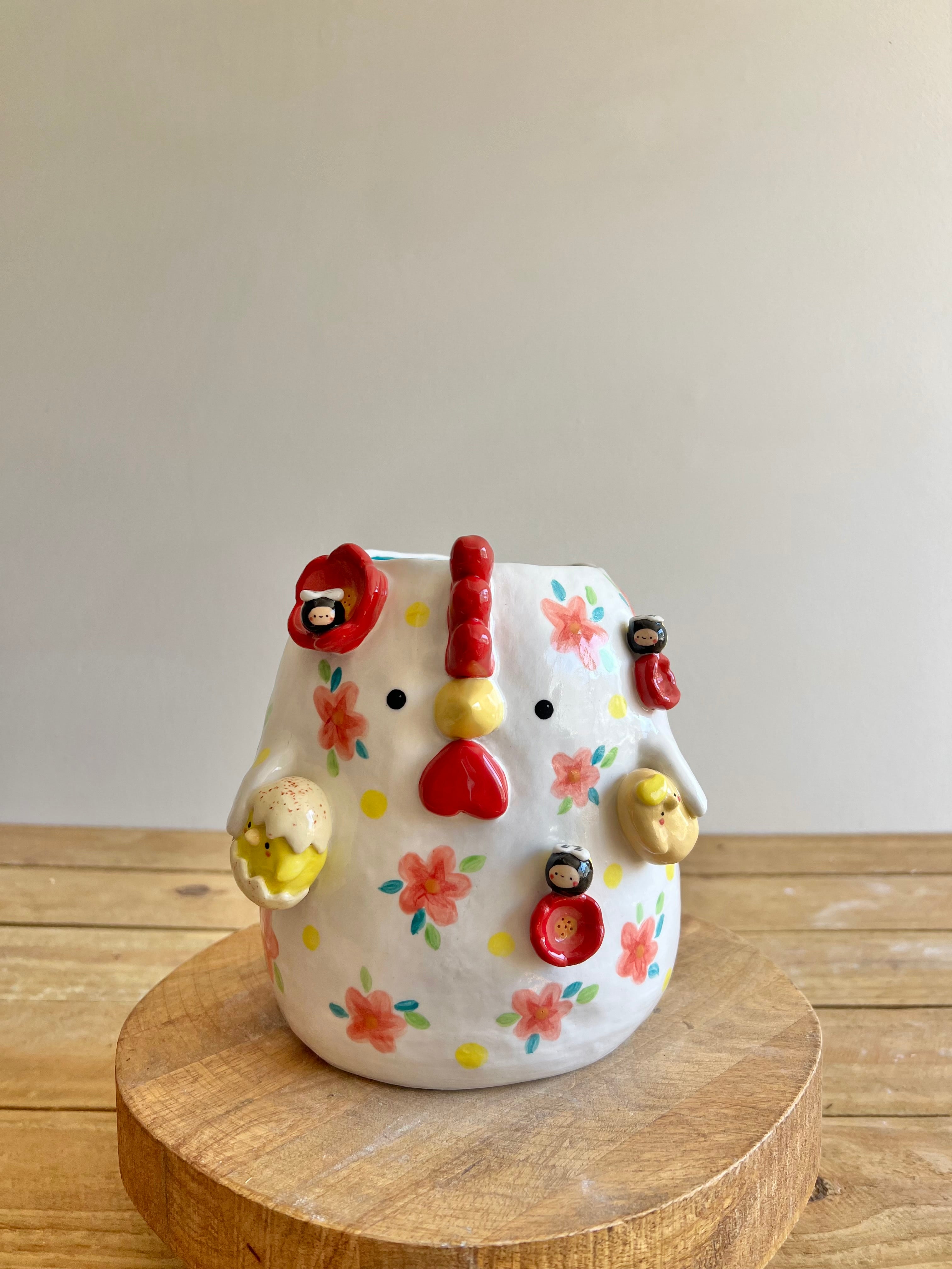 Large Chicken pot/vase
