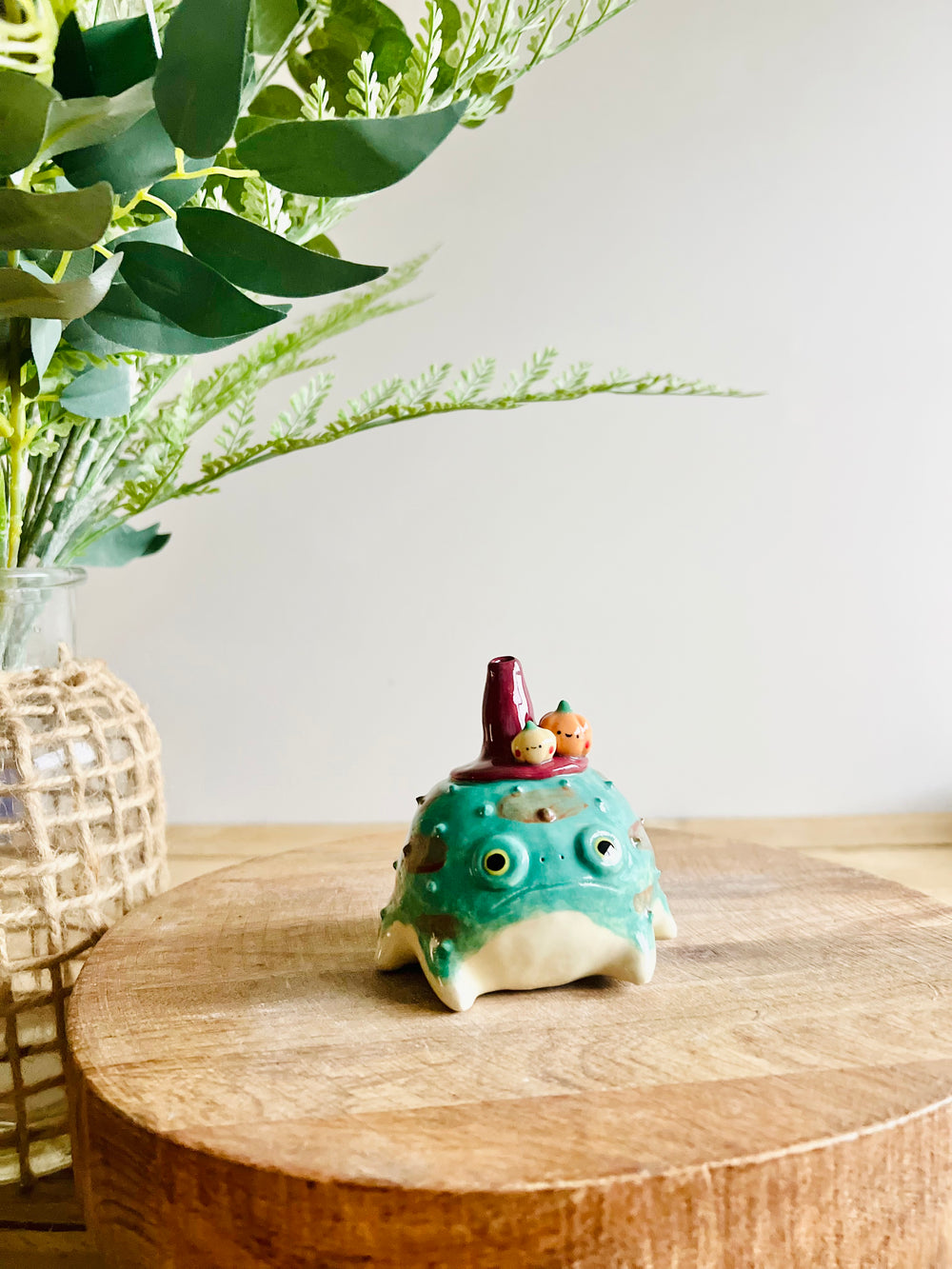 Grumpy Froggo witch with pumpkin friends bud vase, photo 7 of 10